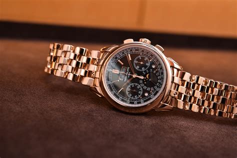 patek philippe 5270/1r-001|Patek Philippe chronograph perpetual calendar.